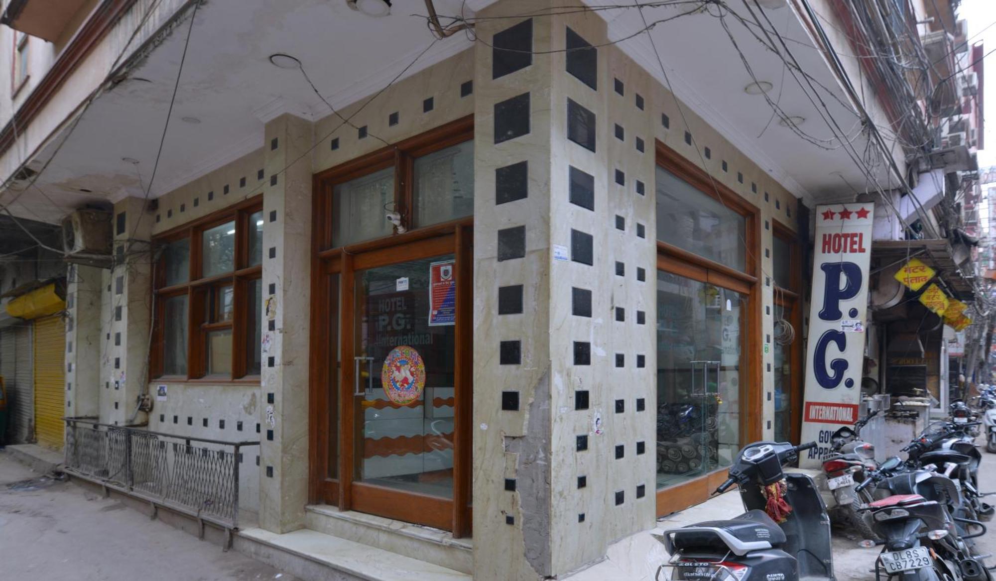 Family Hotel By Pg International Nova Deli Exterior foto